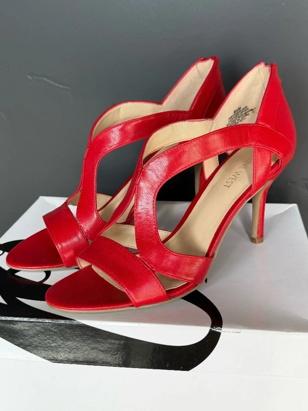 NWT Nine West Giggly Red Leather Strappy Heels Size 8.5 NWT Open Toe Pumps